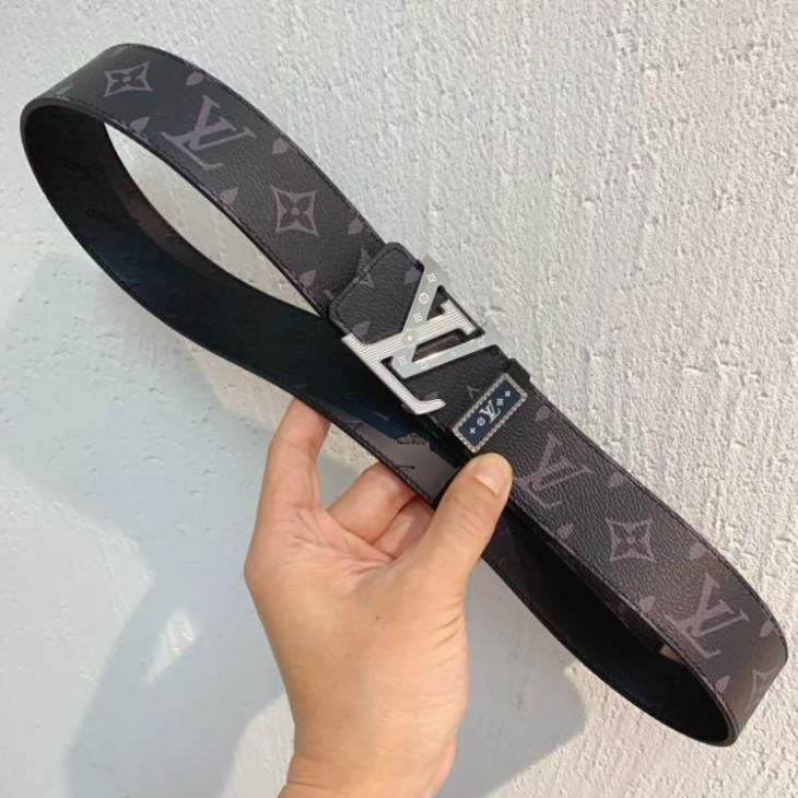 Picture of Louis Vuitton Belts _SKUfw224378332fw